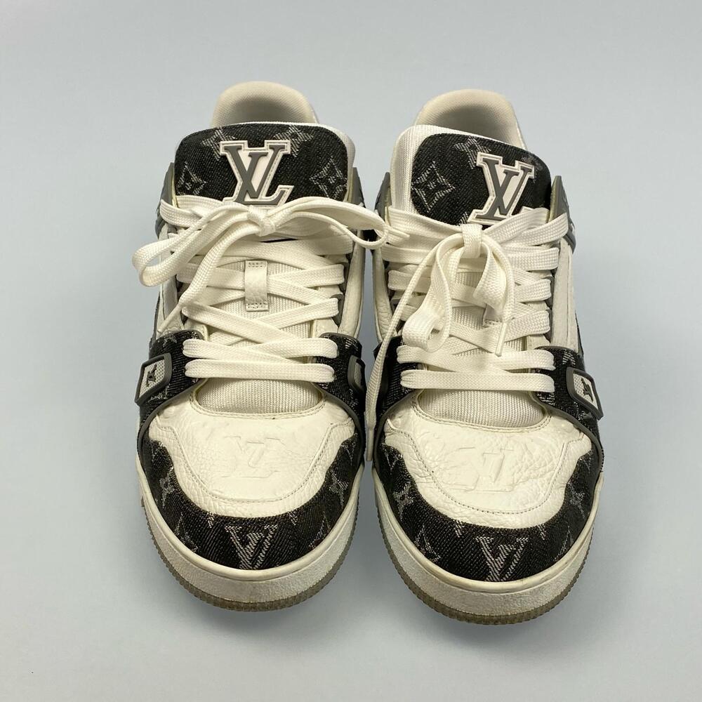 LOUIS VUITTON LV Trainer Sneakers Gray - Picture 2 of 10